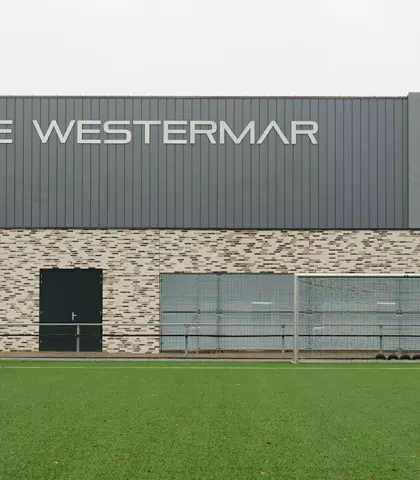 Sporthal Nije Westermar buitenzijde