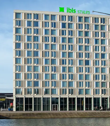 Hotel Ibis Styles Ahoy buitenzijde